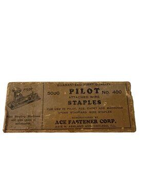 Vintage Pilot No. 400 Attached Wire Staples Partial Box Ace Fastener Corp Chicag
